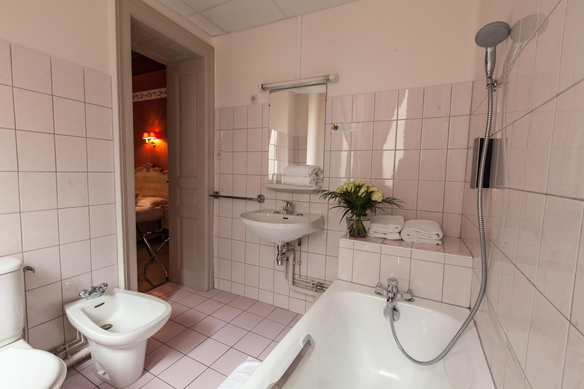 Brit Hotel Bristol Montbeliard Centre Eksteriør bilde