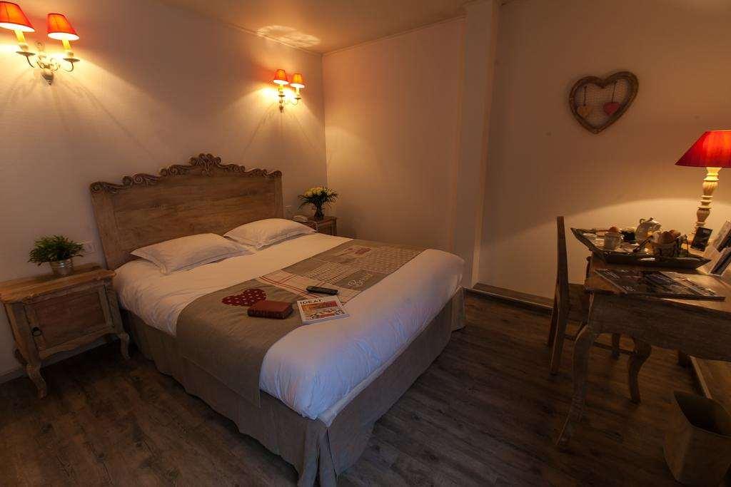 Brit Hotel Bristol Montbeliard Centre Rom bilde