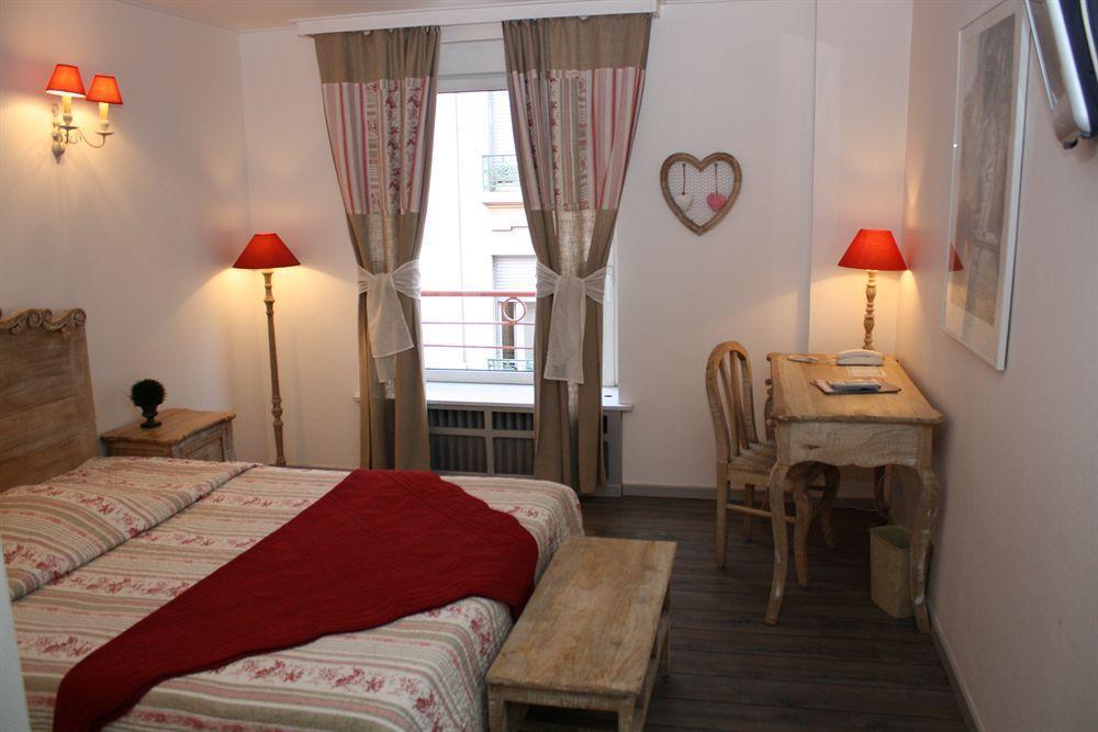Brit Hotel Bristol Montbeliard Centre Eksteriør bilde
